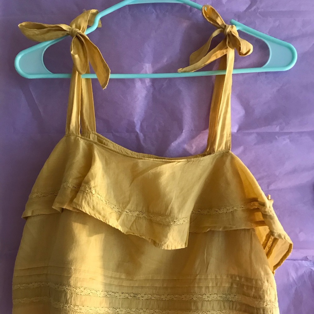 Urban Outfitters Yellow Top Size Small